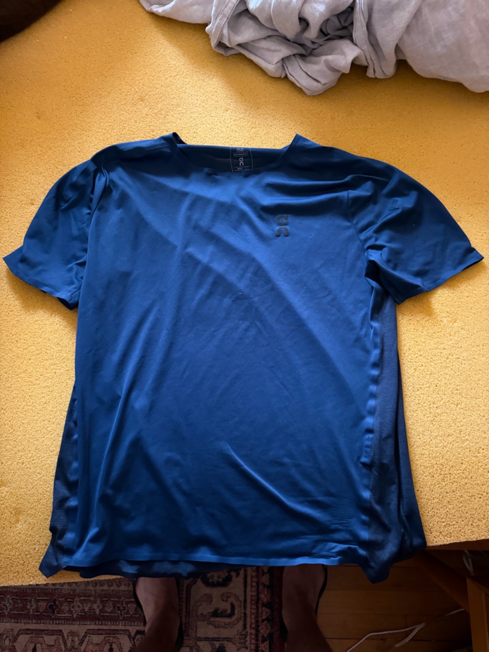 On Running Performance T-Shirt in Navy Blue (M)